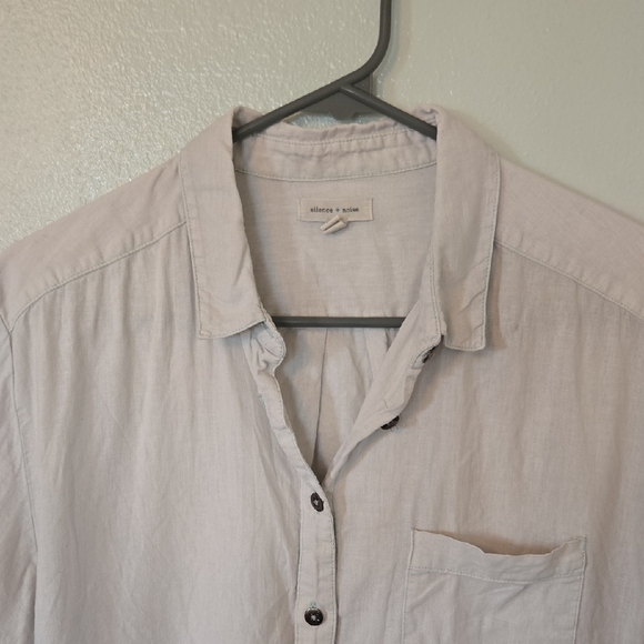 Silence + Noise | Light Gray Cropped Linen Button Down Shirt Size Medium - Picture 1 of 7